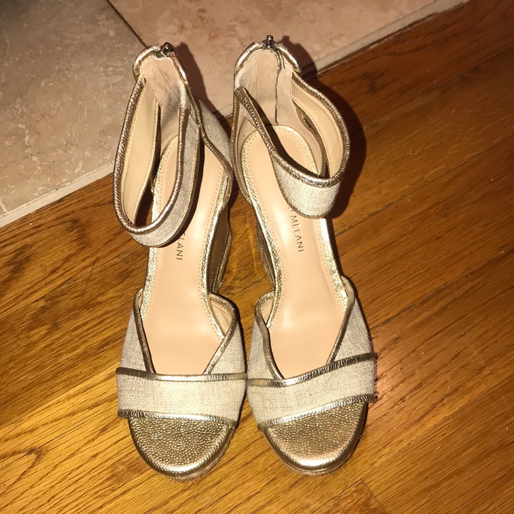 Gold wedges